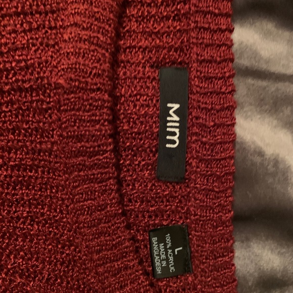 Sweater - Picture 3 of 3